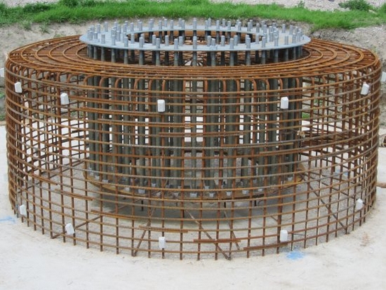 Hoogspanningsmast fundering betonijzer Hoogspanningsmast fundering betonijzer