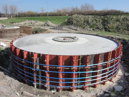 Hoogspanningsmast fundering betonkraag Hoogspanningsmast fundering betonkraag